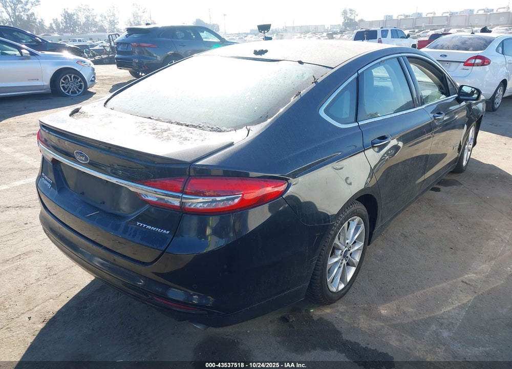 2017 FORD FUSION VIN: 3FA6P0SU5HR129763