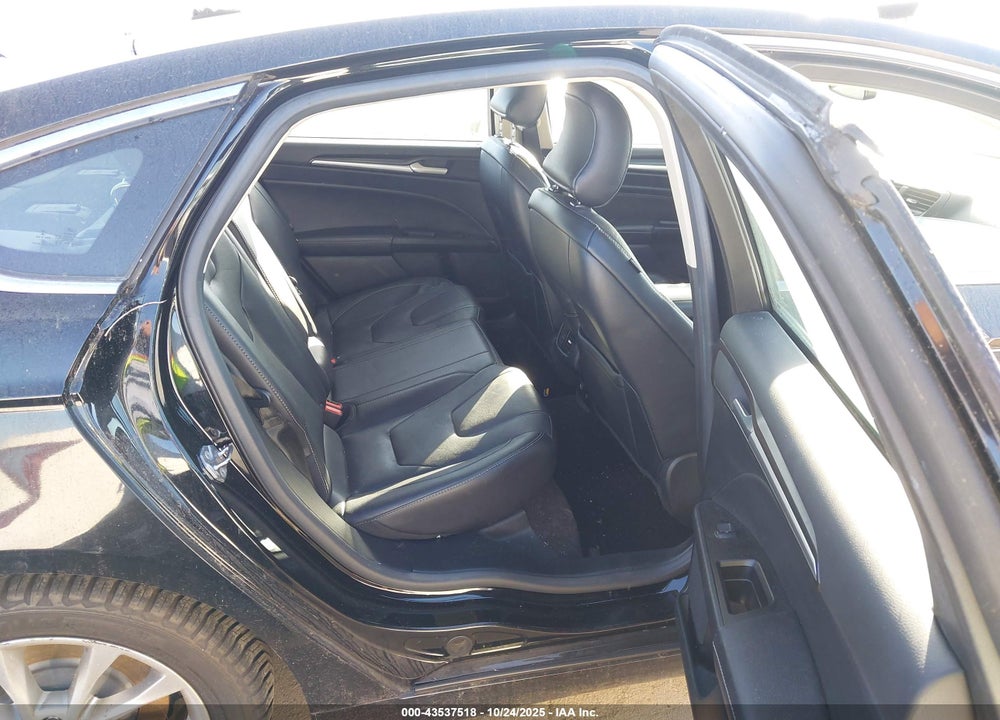 2017 FORD FUSION VIN: 3FA6P0SU5HR129763