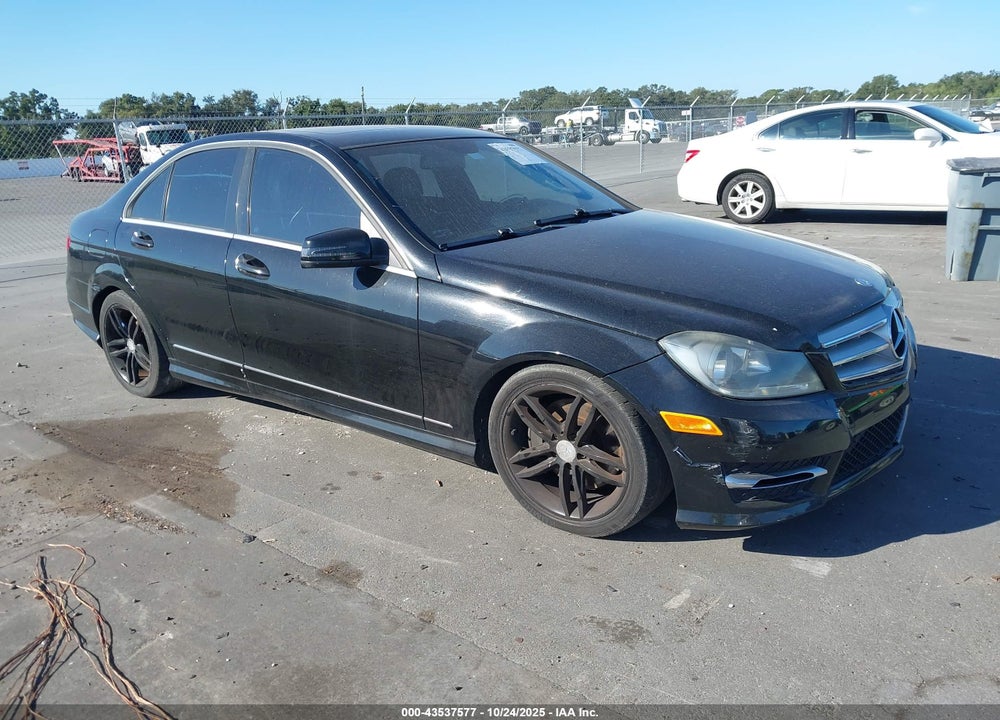 2013 MERCEDES-BENZ C 300 VIN: WDDGF8AB1DR251323