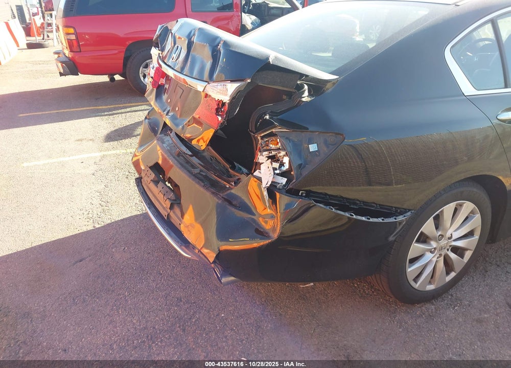 2013 HONDA ACCORD EX-L VIN: 1HGCR2F83DA006582