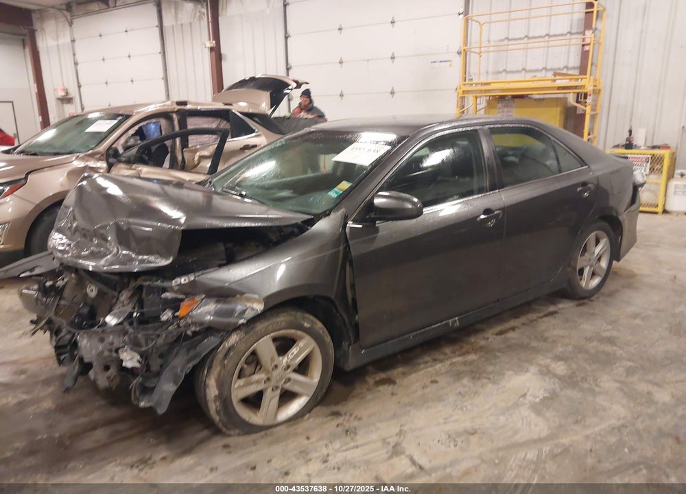 2014 TOYOTA CAMRY SE VIN: 4T1BF1FK3EU344049