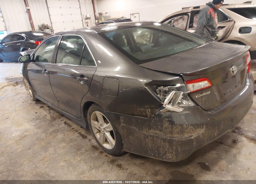 2014 TOYOTA CAMRY SE VIN: 4T1BF1FK3EU344049