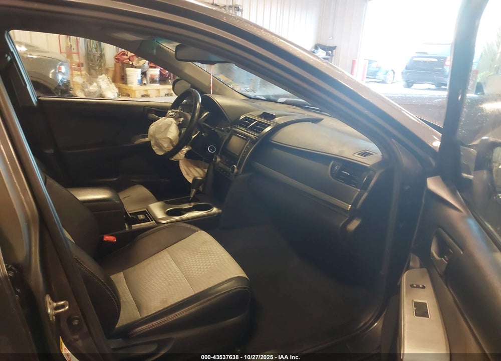 2014 TOYOTA CAMRY SE VIN: 4T1BF1FK3EU344049