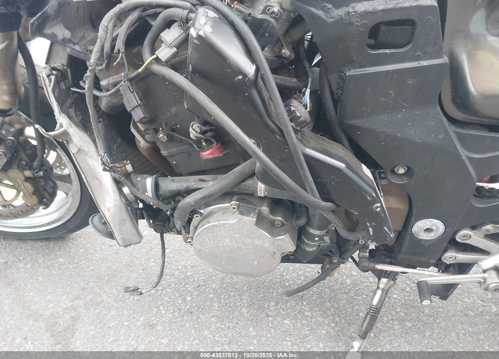 2000 KAWASAKI ZX1200 A1 VIN: JKAZX9A11YA010941