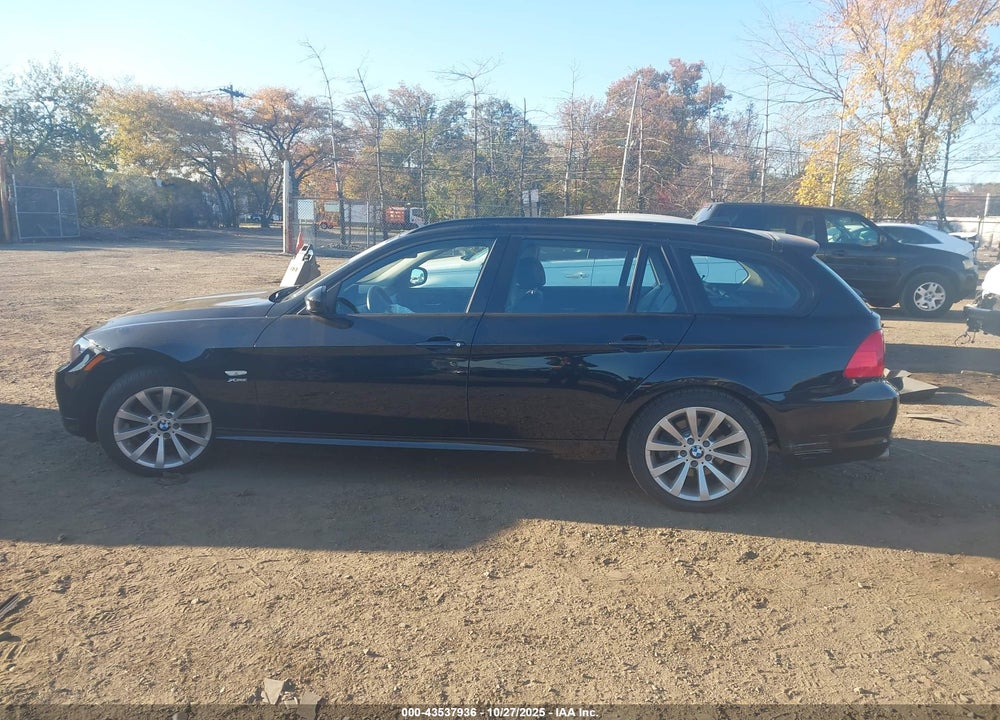 2011 BMW 328I XDRIVE VIN: WBAUU3C56BA542227