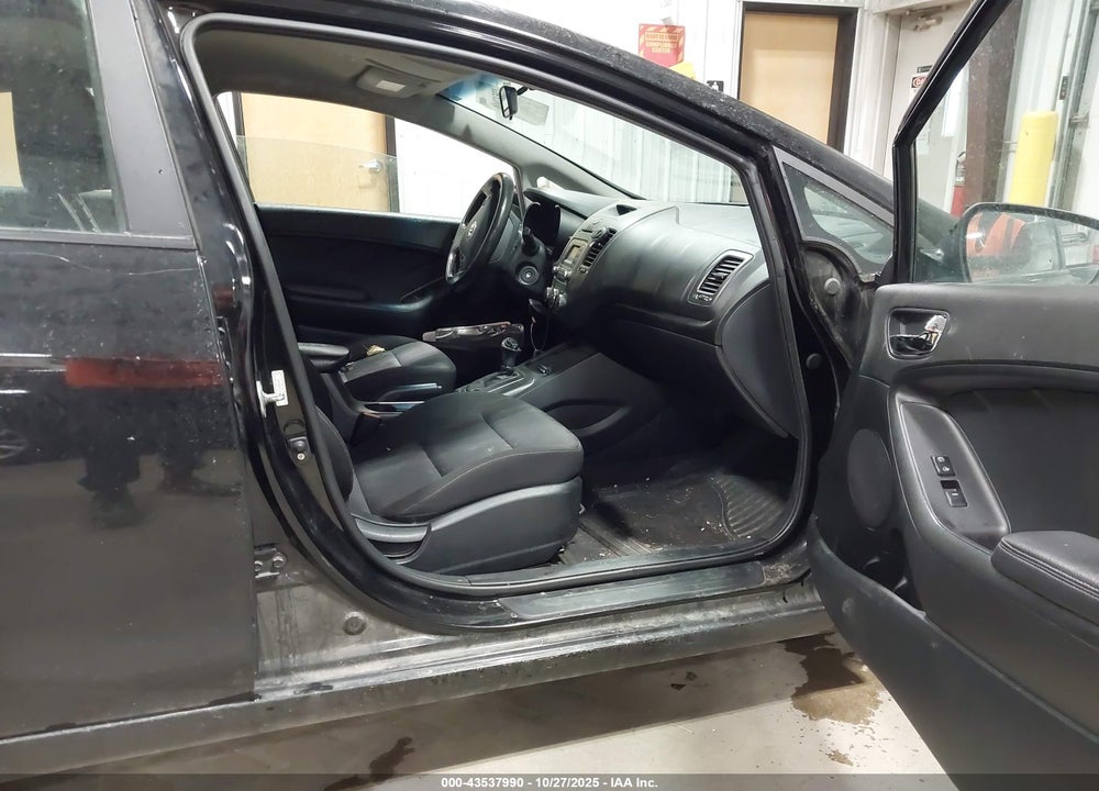 2016 KIA FORTE VIN: KNAFK4A62G5455831