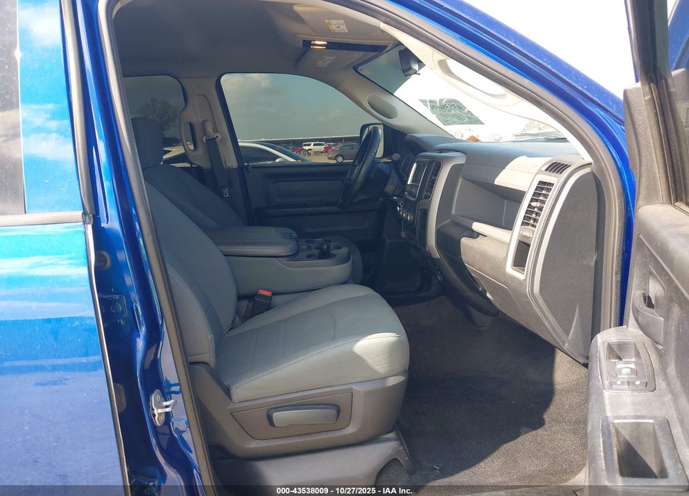 2015 RAM 2500 TRADESMAN VIN: 3C6TR5CT3FG667789