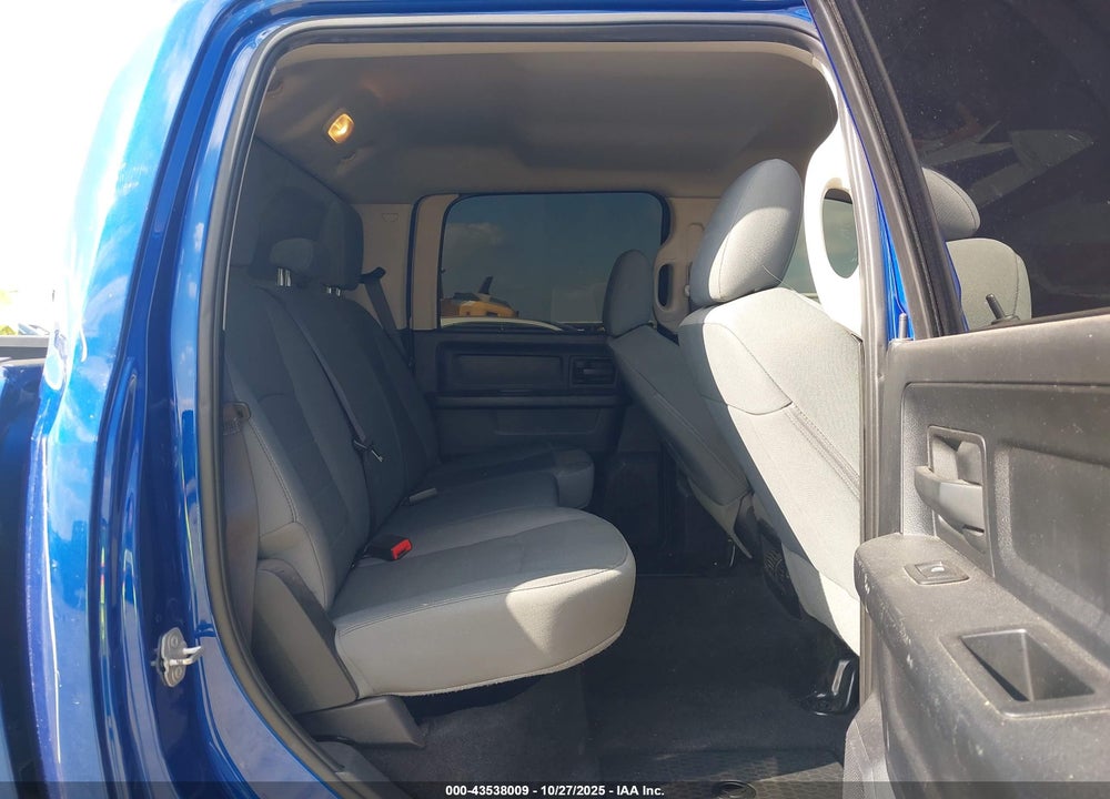 2015 RAM 2500 TRADESMAN VIN: 3C6TR5CT3FG667789