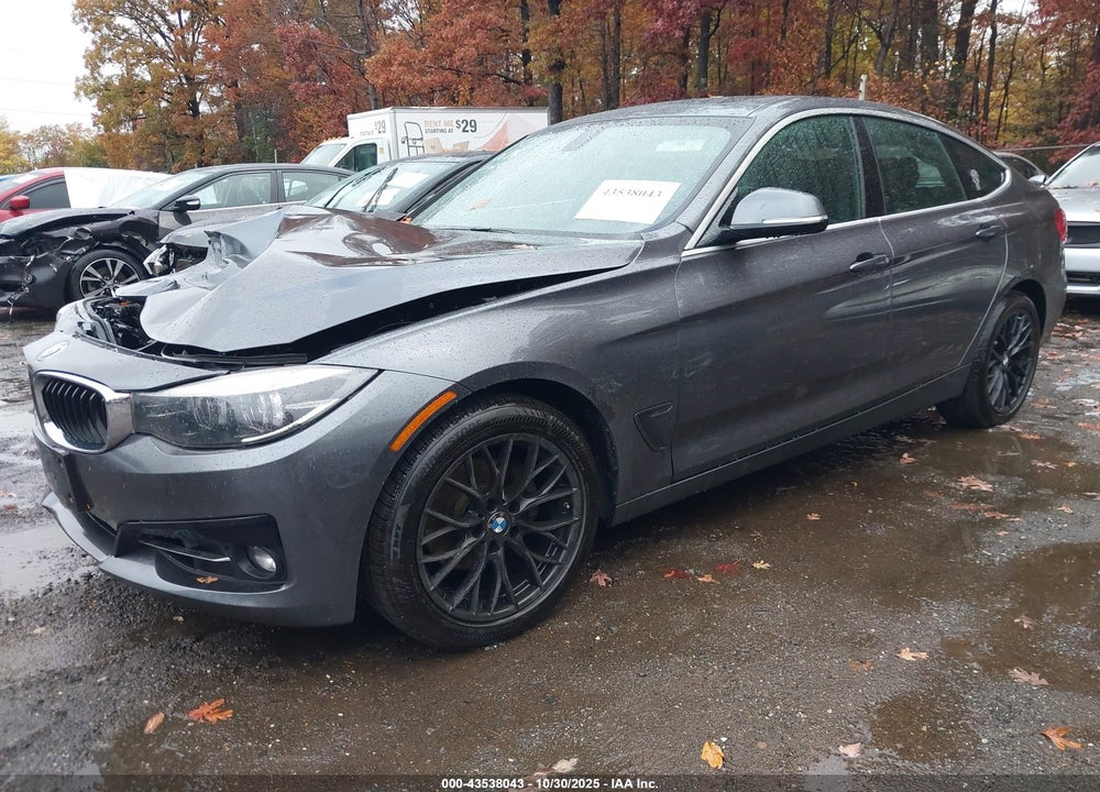 2018 BMW 3 SERIES VIN: WBA8Z9C5XJB220186