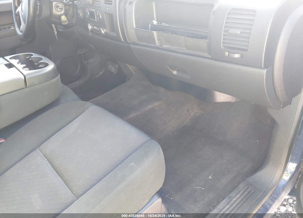 2013 CHEVROLET SILVERADO 1500 LT VIN: 3GCPKSE75DG352132