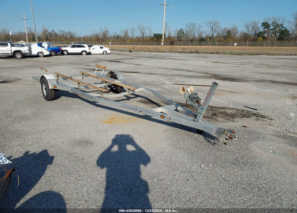 2015 DIAMOND CITY BOAT TRAILER VIN: 597BB181XFM000155