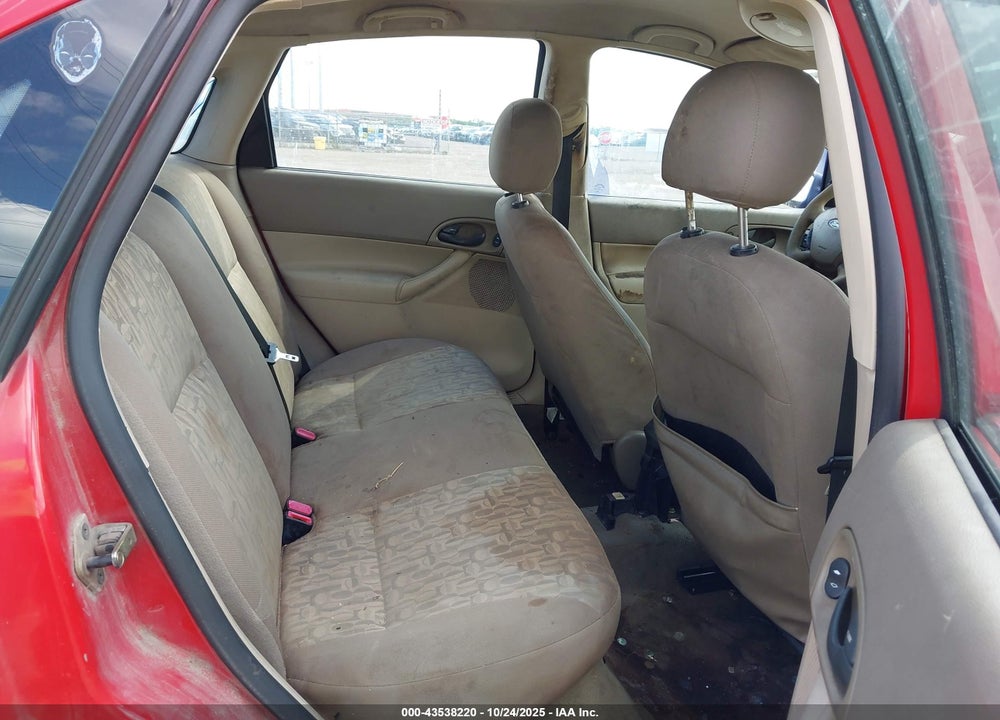 2005 FORD FOCUS ZX4 VIN: 1FAFP34N35W259766