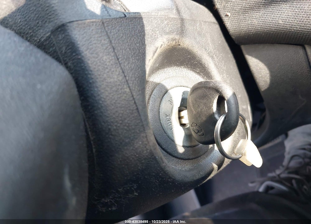 2011 HYUNDAI ELANTRA VIN: KMHDB8AE9BU093239