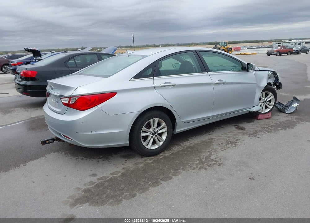 2012 HYUNDAI SONATA GLS VIN: 5NPEB4ACXCH376406