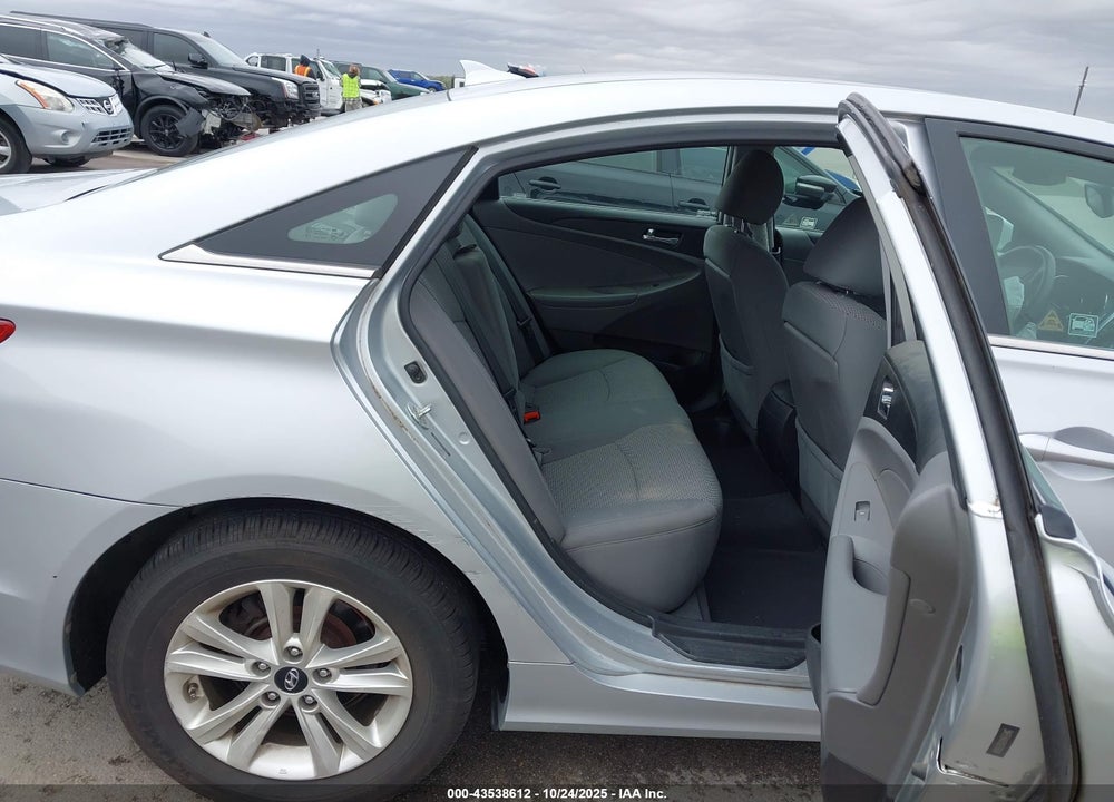 2012 HYUNDAI SONATA GLS VIN: 5NPEB4ACXCH376406