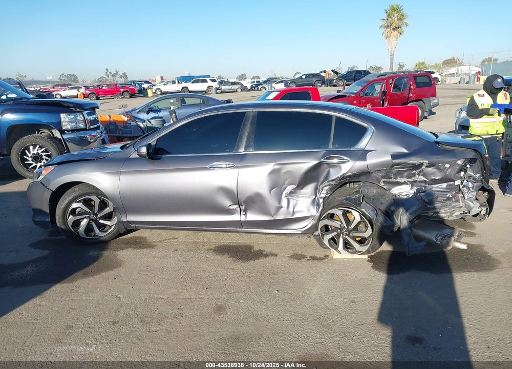 2016 HONDA ACCORD EX-L V-6 VIN: 1HGCR3F82GA028664