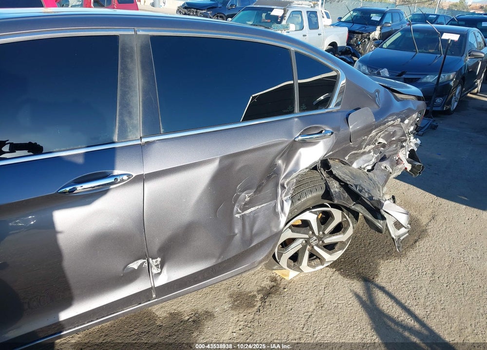 2016 HONDA ACCORD EX-L V-6 VIN: 1HGCR3F82GA028664