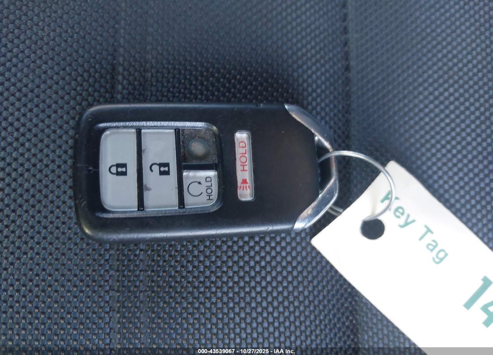 2017 HONDA CR-V VIN: 2HKRW2H55HH638938