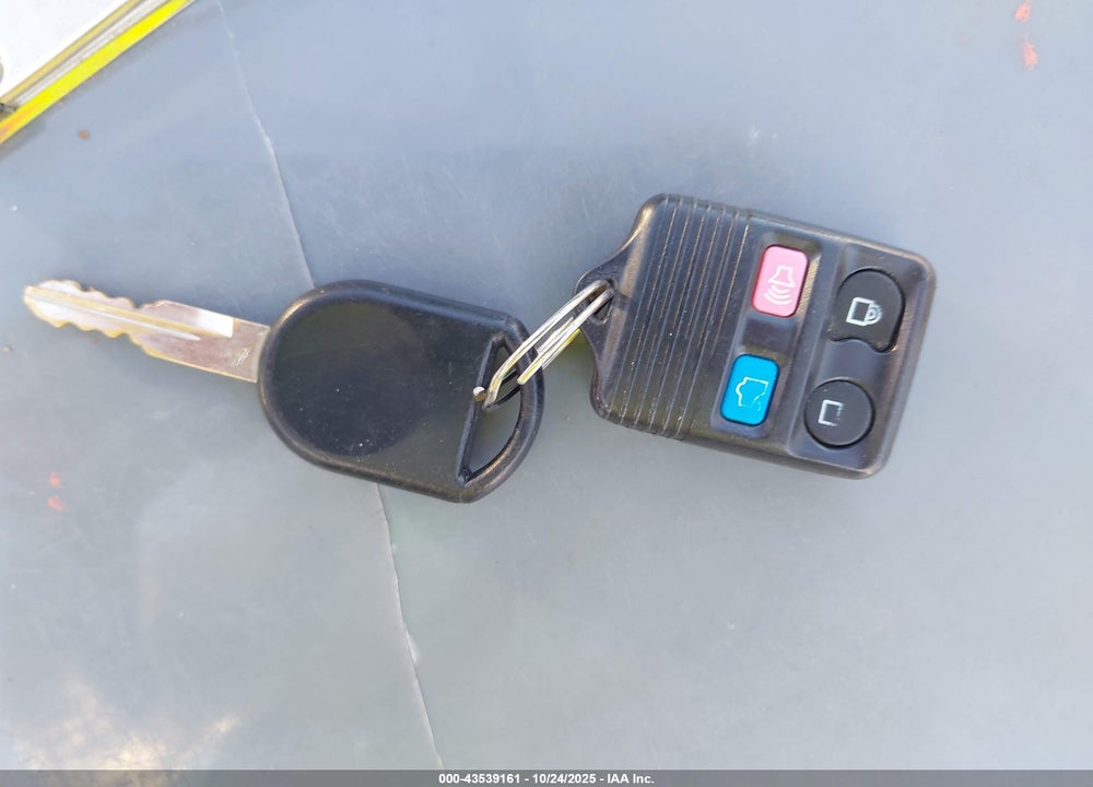 2008 FORD FOCUS VIN: 1FAHP33NX8W266793