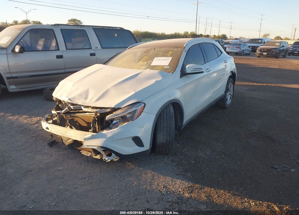 2015 MERCEDES-BENZ GLA 250 4MATIC VIN: WDCTG4GBXFJ031051