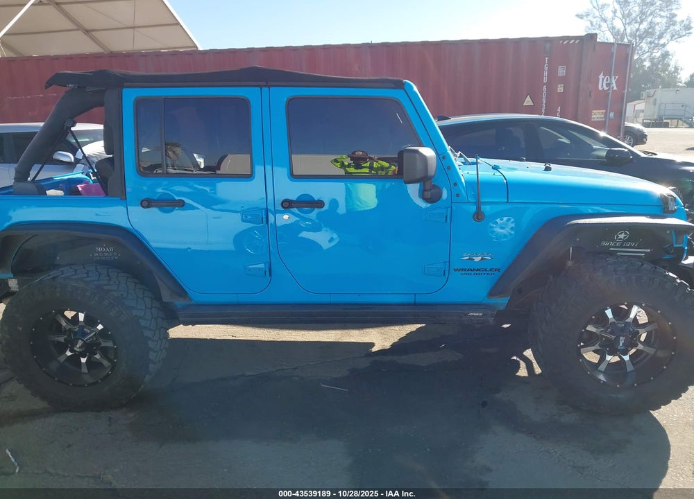 2017 JEEP WRANGLER UNLIMITED SAHARA 4X4 VIN: 1C4BJWEG5HL723626
