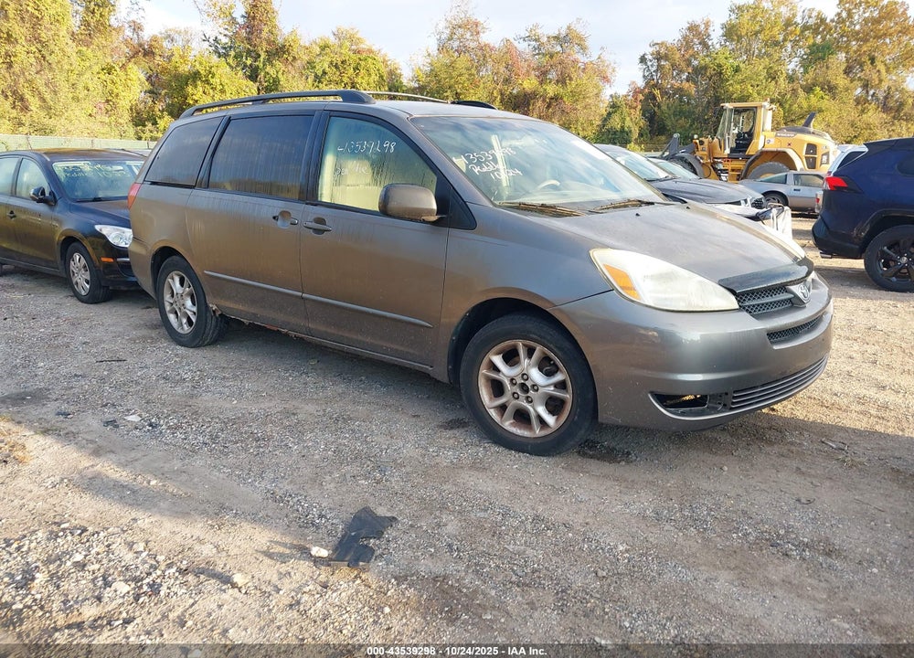 2004 TOYOTA SIENNA LE VIN: 5TDBA23C54S012493