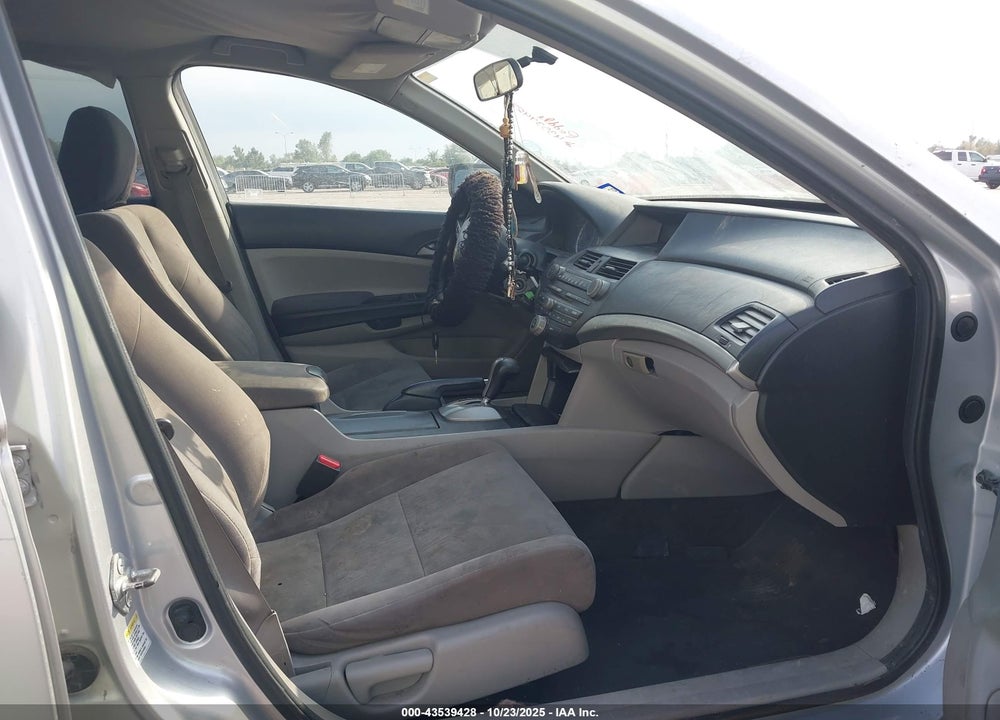 2012 HONDA ACCORD 2.4 LX-P VIN: 1HGCP2F41CA011832