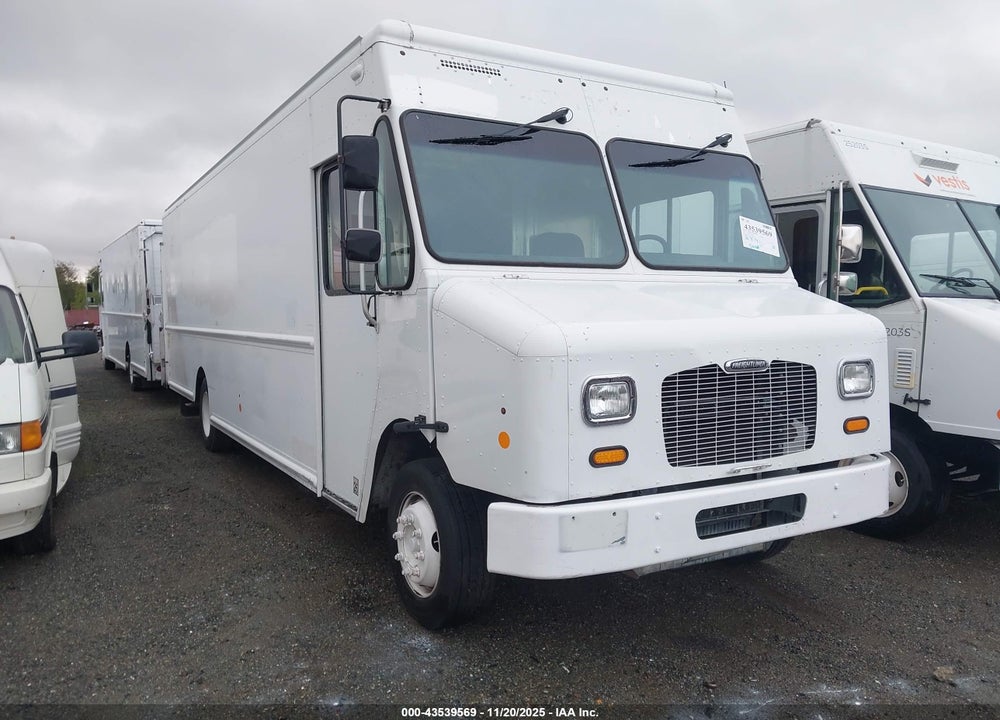 2013 FREIGHTLINER CHASSIS M LINE WALK-IN VAN VIN: 4UZAC3DV3DCFF6806