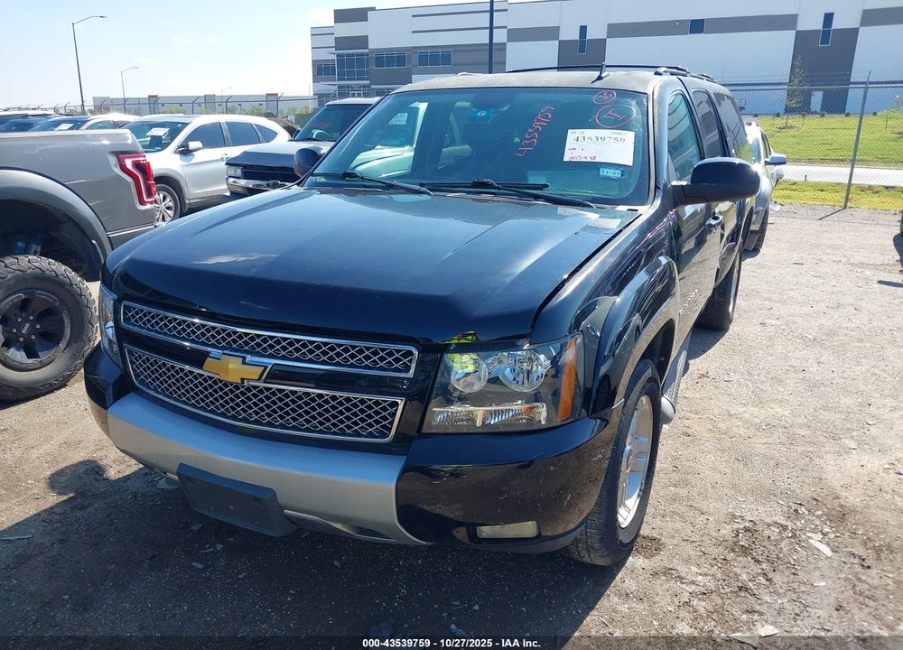 2014 CHEVROLET SUBURBAN 1500 LT VIN: 1GNSKJE74ER154882