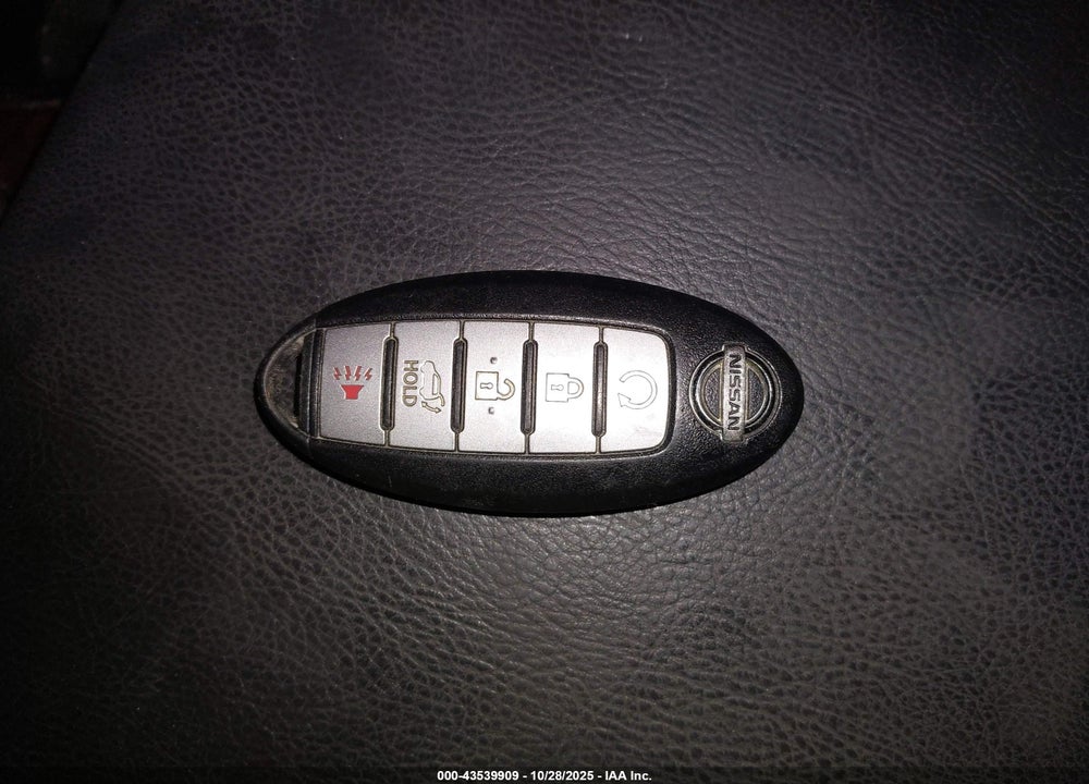 2014 NISSAN PATHFINDER SL VIN: 5N1AR2MM8EC613536