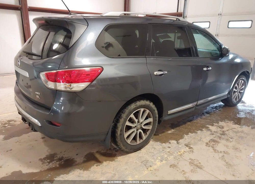 2014 NISSAN PATHFINDER SL VIN: 5N1AR2MM8EC613536