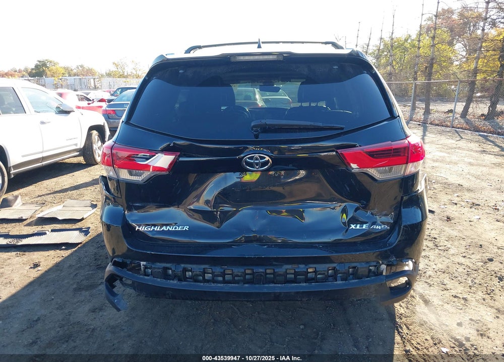 2019 TOYOTA HIGHLANDER XLE VIN: 5TDJZRFH3KS629490