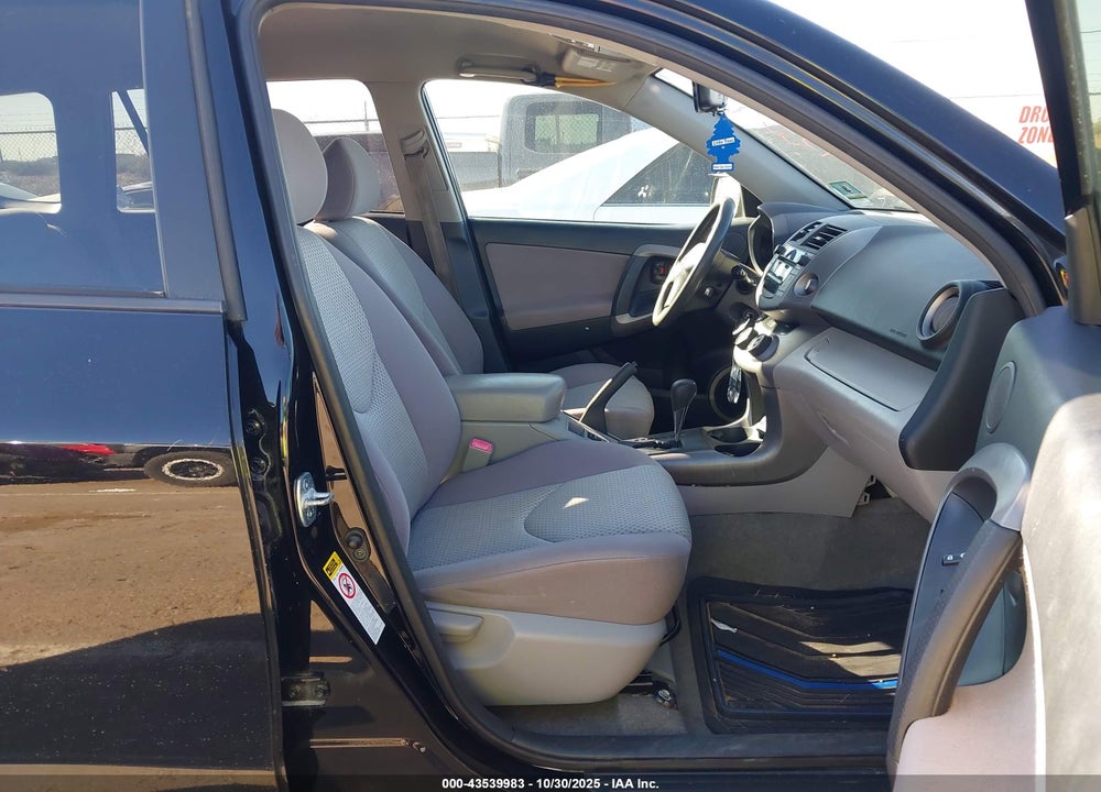 2008 TOYOTA RAV4 VIN: JTMBD35VX85142308