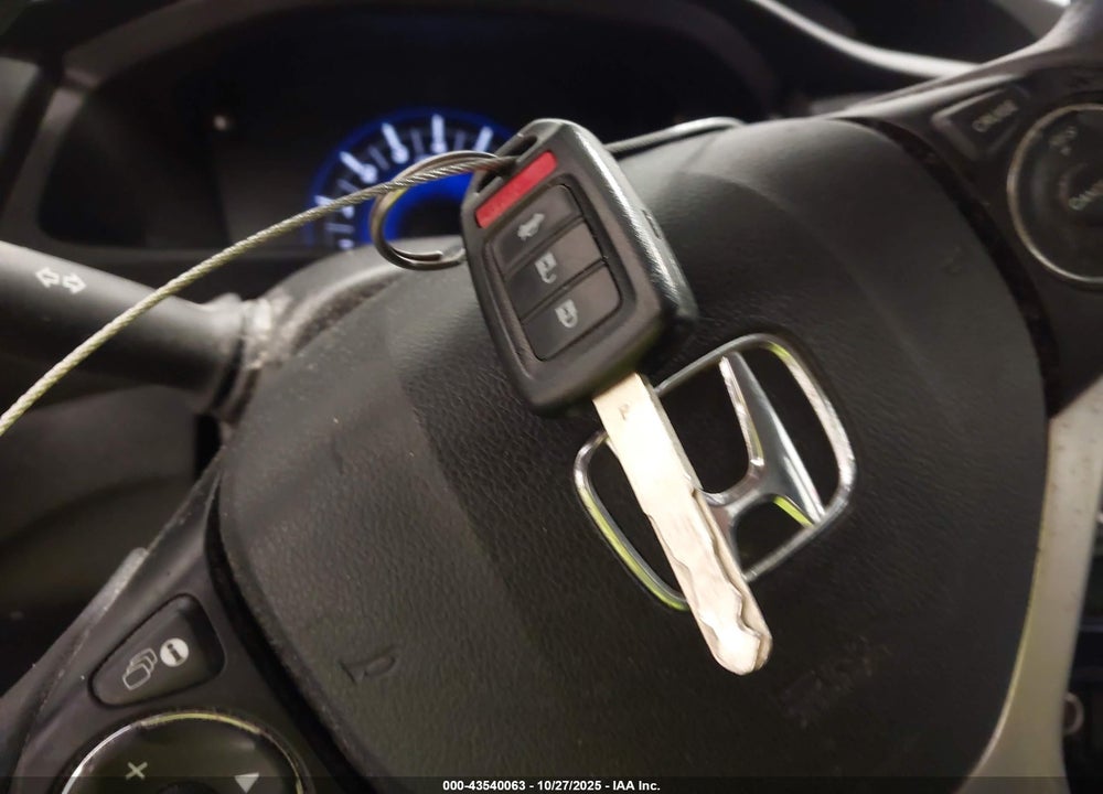 2015 HONDA CIVIC LX VIN: 19XFB2F57FE067746