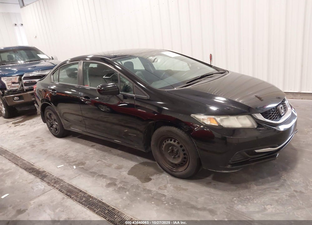 2015 HONDA CIVIC LX VIN: 19XFB2F57FE067746