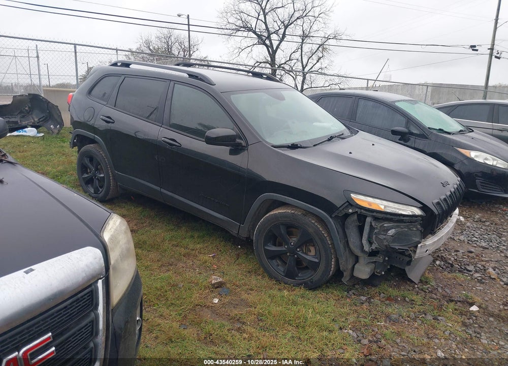 2016 JEEP CHEROKEE ALTITUDE VIN: 1C4PJLCS3GW135944