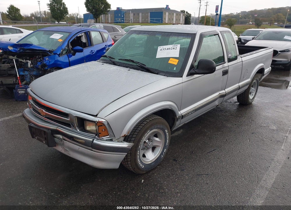 1996 CHEVROLET S TRUCK S10 VIN: 1GCCS194XTK117791
