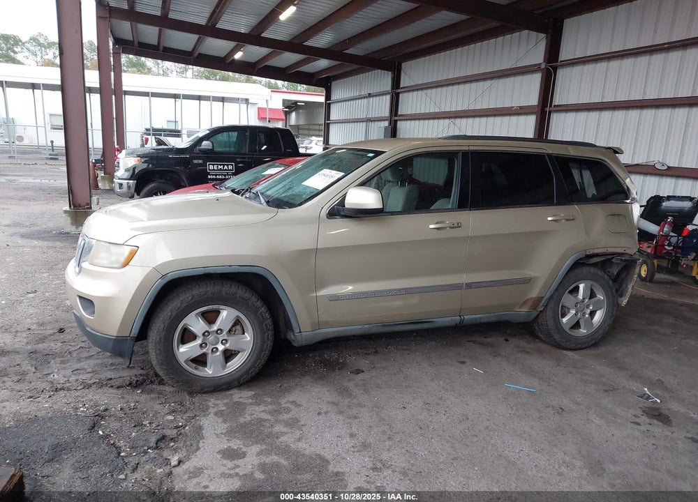 2011 JEEP GRAND CHEROKEE VIN: 1J4RS4GG7BC573405