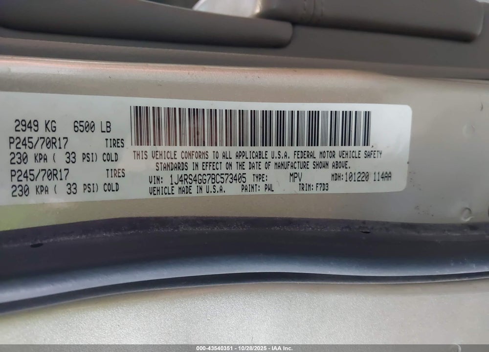 2011 JEEP GRAND CHEROKEE VIN: 1J4RS4GG7BC573405
