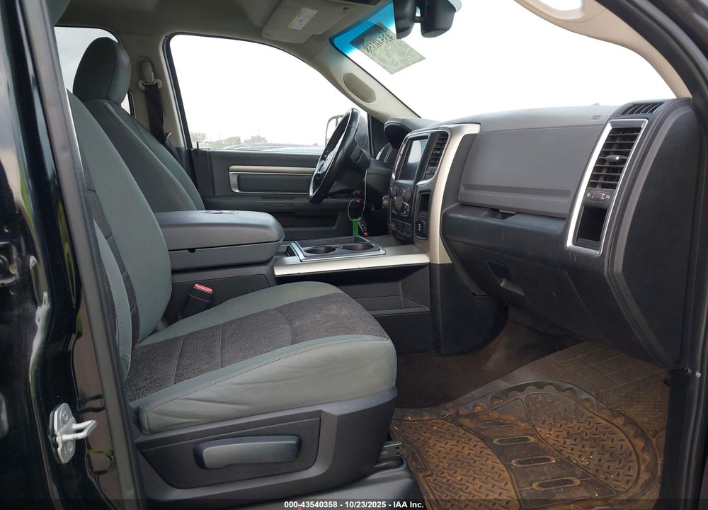 2014 RAM 1500 VIN: 1C6RR7LM5ES385563