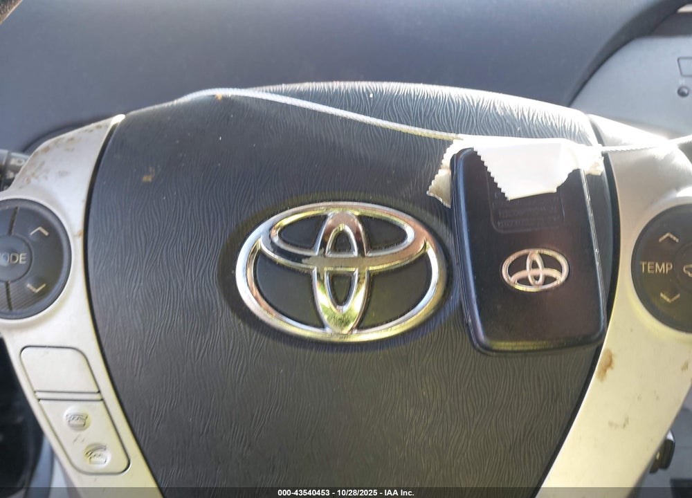 2015 TOYOTA PRIUS TWO VIN: JTDKN3DU4F0479718