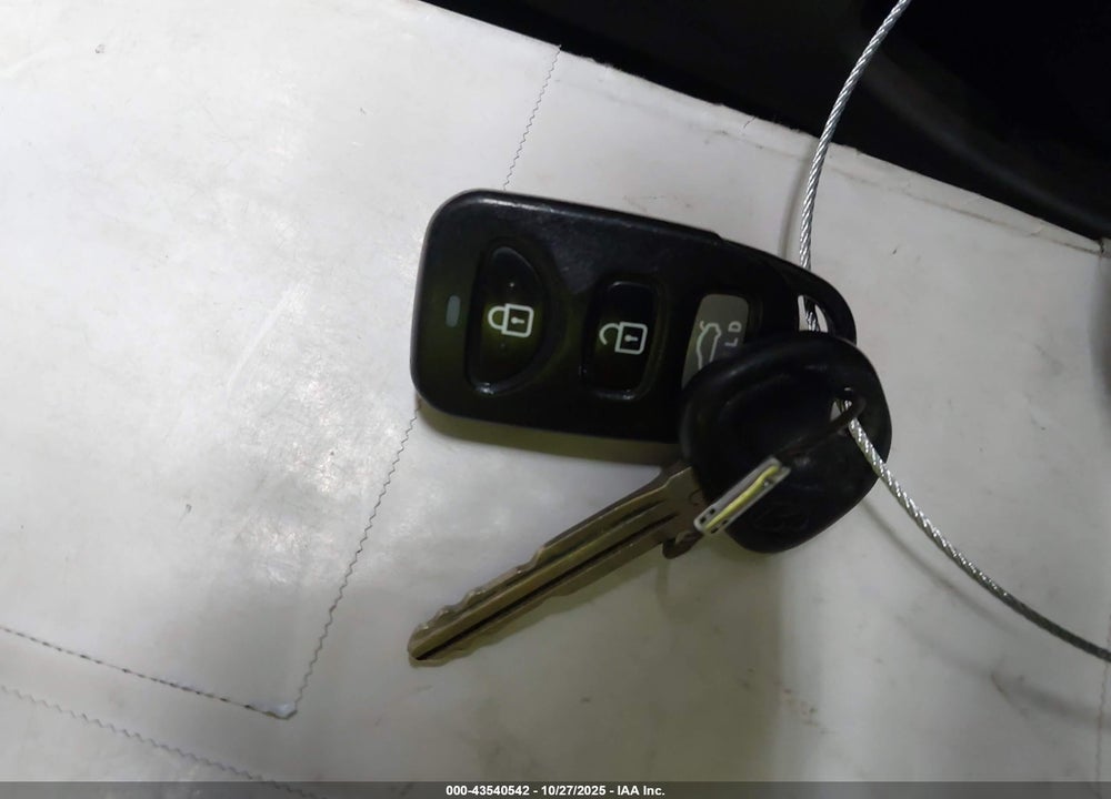 2017 HYUNDAI ELANTRA SE VIN: 5NPD74LF8HH126951