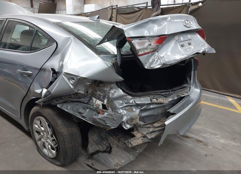 2017 HYUNDAI ELANTRA SE VIN: 5NPD74LF8HH126951