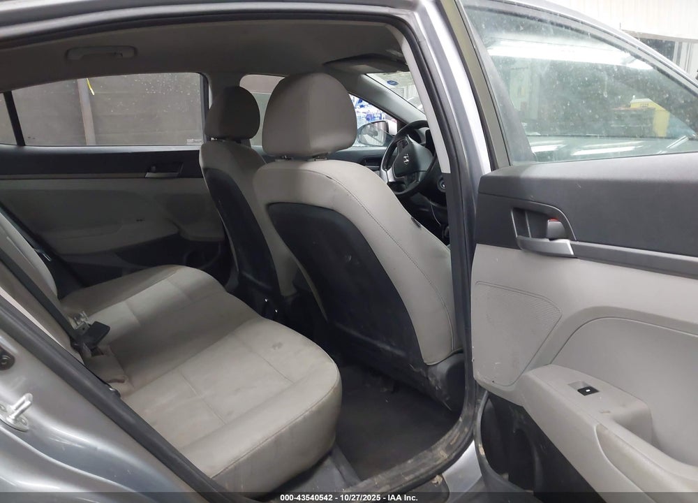 2017 HYUNDAI ELANTRA SE VIN: 5NPD74LF8HH126951