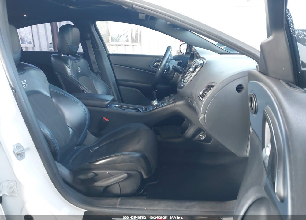 2016 CHRYSLER 200 VIN: 1C3CCCBB3GN191838