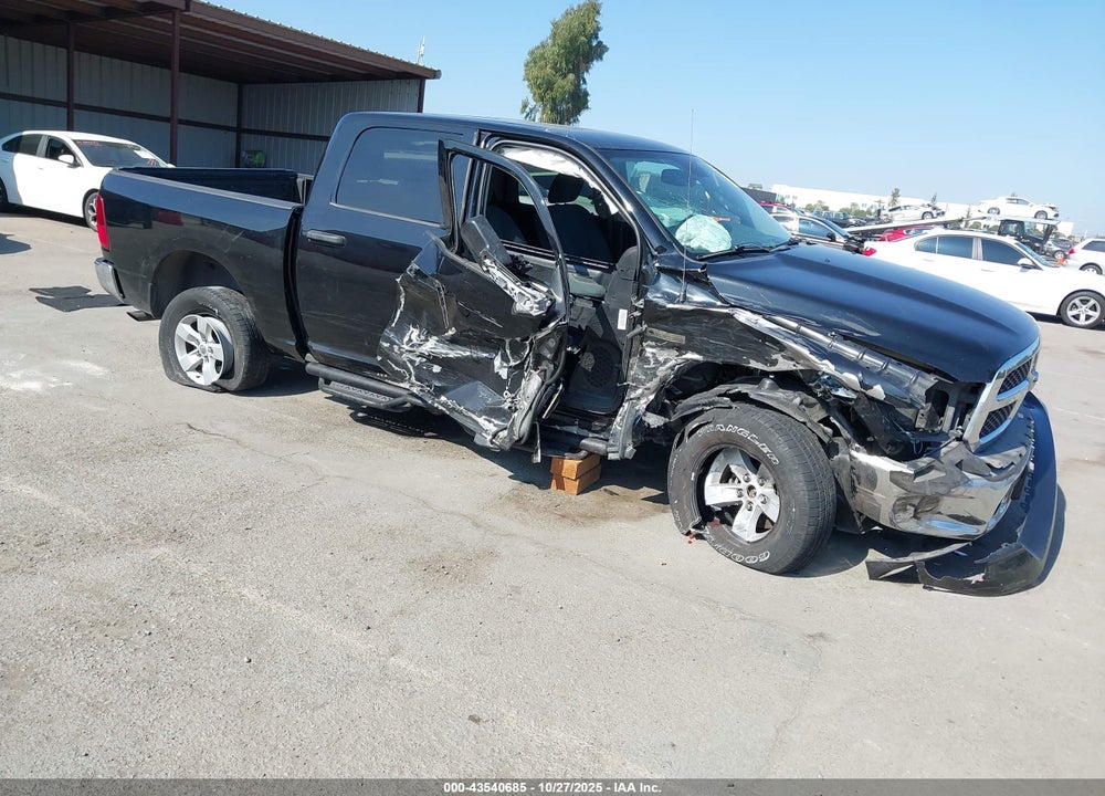 2019 RAM 1500 CLASSIC TRADESMAN  4X4 5'7 BOX VIN: 1C6RR7KM1KS751449