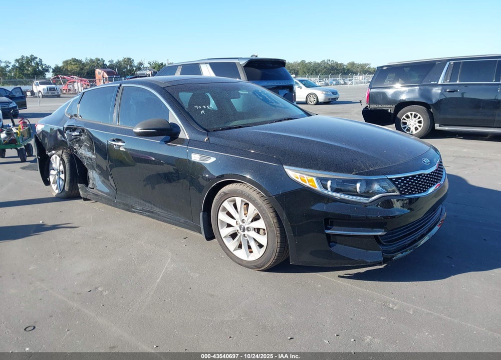 2016 KIA OPTIMA VIN: 5XXGU4L33GG053915