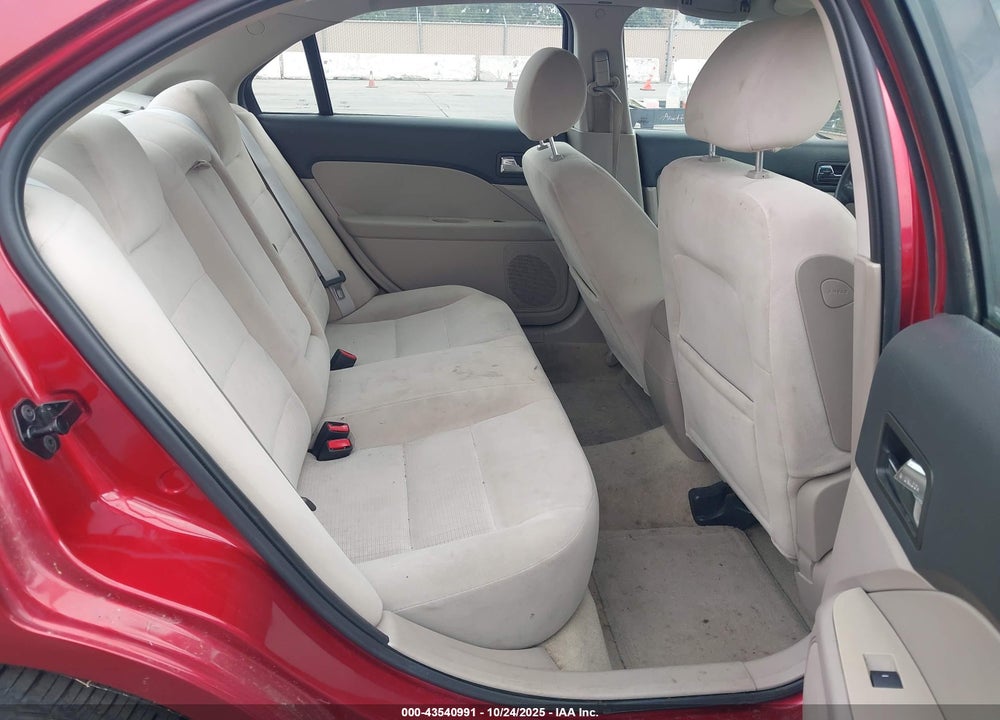 2007 FORD FUSION VIN: 3FAHP07Z67R135647