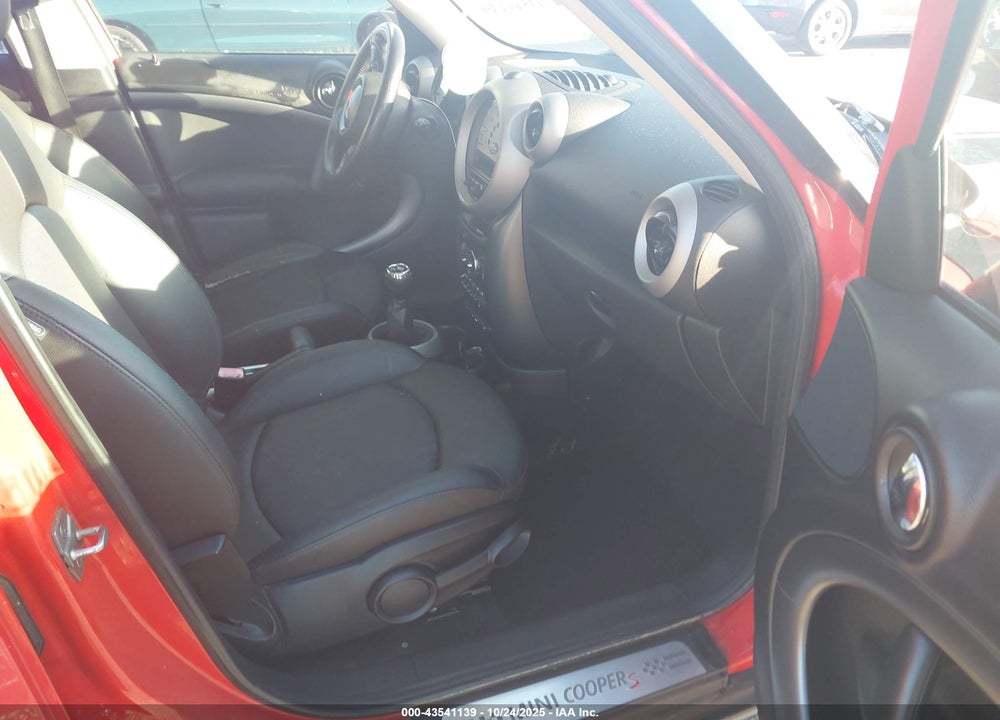 2011 MINI COOPER VIN: WMWZC3C5XBWH98126