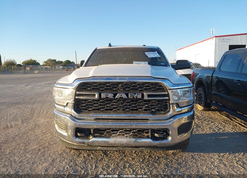 2022 RAM 2500 TRADESMAN 4X4 8' BOX VIN: 3C6UR5HJ2NG149795